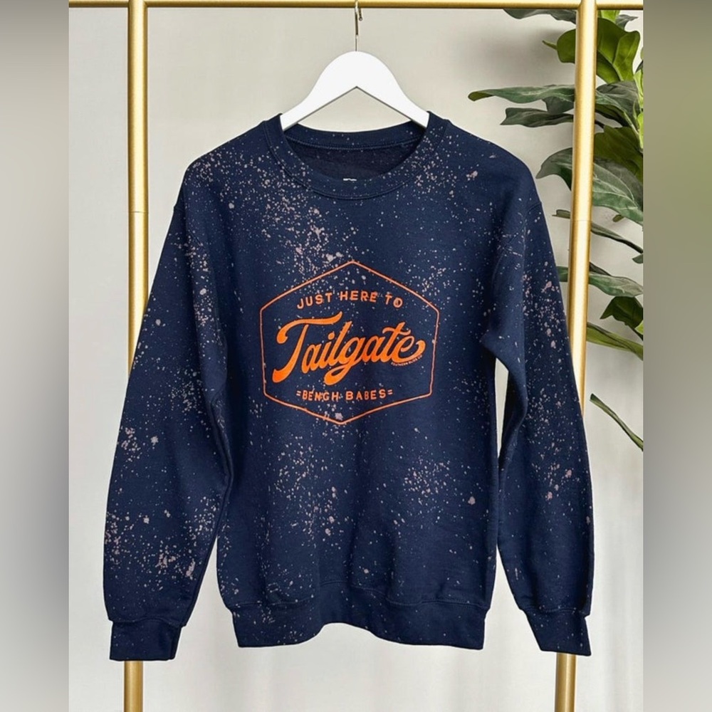 NWOT Southern Bliss Navy sweatshirt